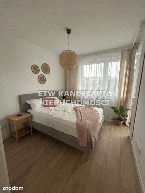 Wygodne 2 pokoje, balkon, garaż, komórka-4