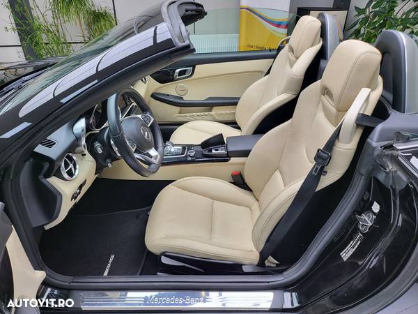 Mercedes-Benz SLC 300 9G-TRONIC - 18