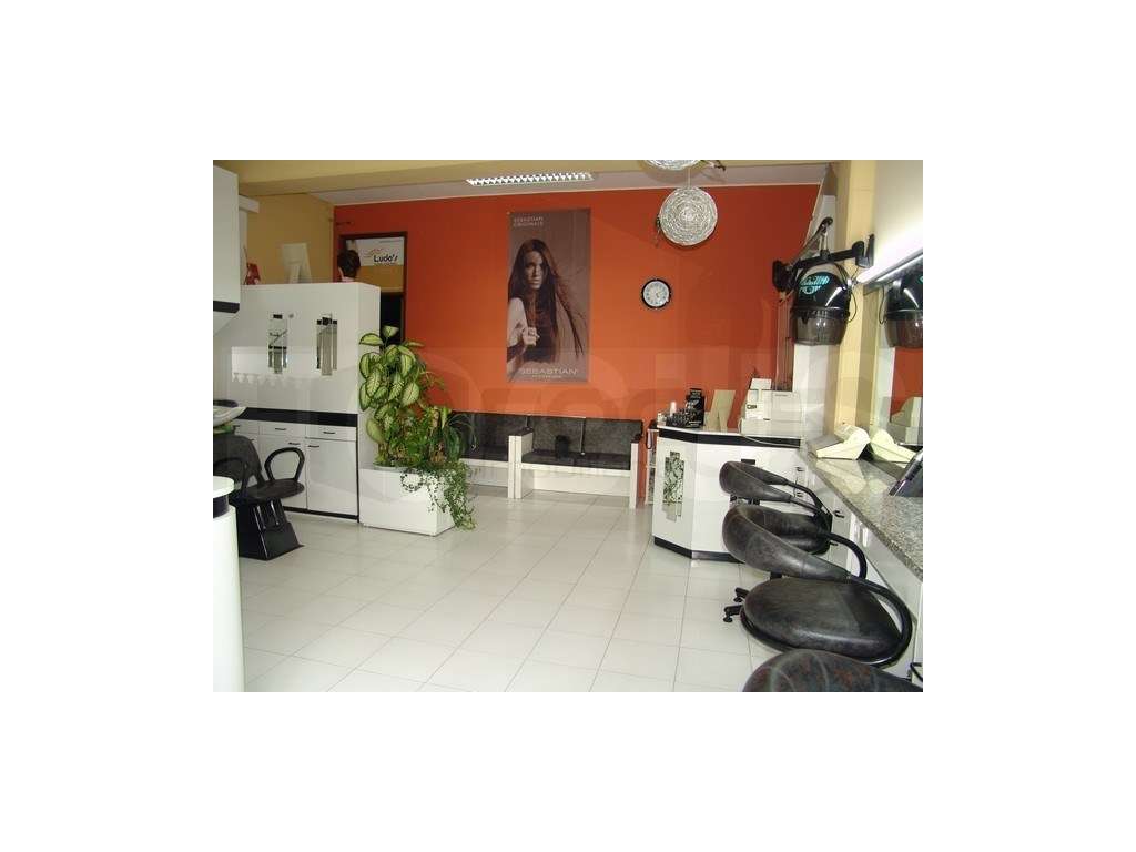 Cabeleireiro / Estética para trespasse Esgueira - Grande imagem: 2/5
