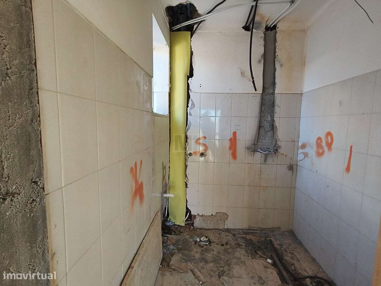 T3 com Garagem em Santa Clara-10