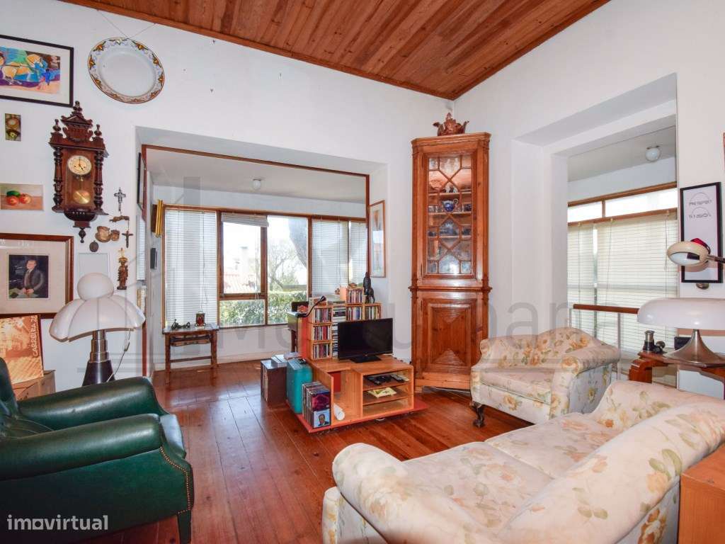 MORADIA INDEPENDENTE NO ESTORIL COM VISTA MAR-30