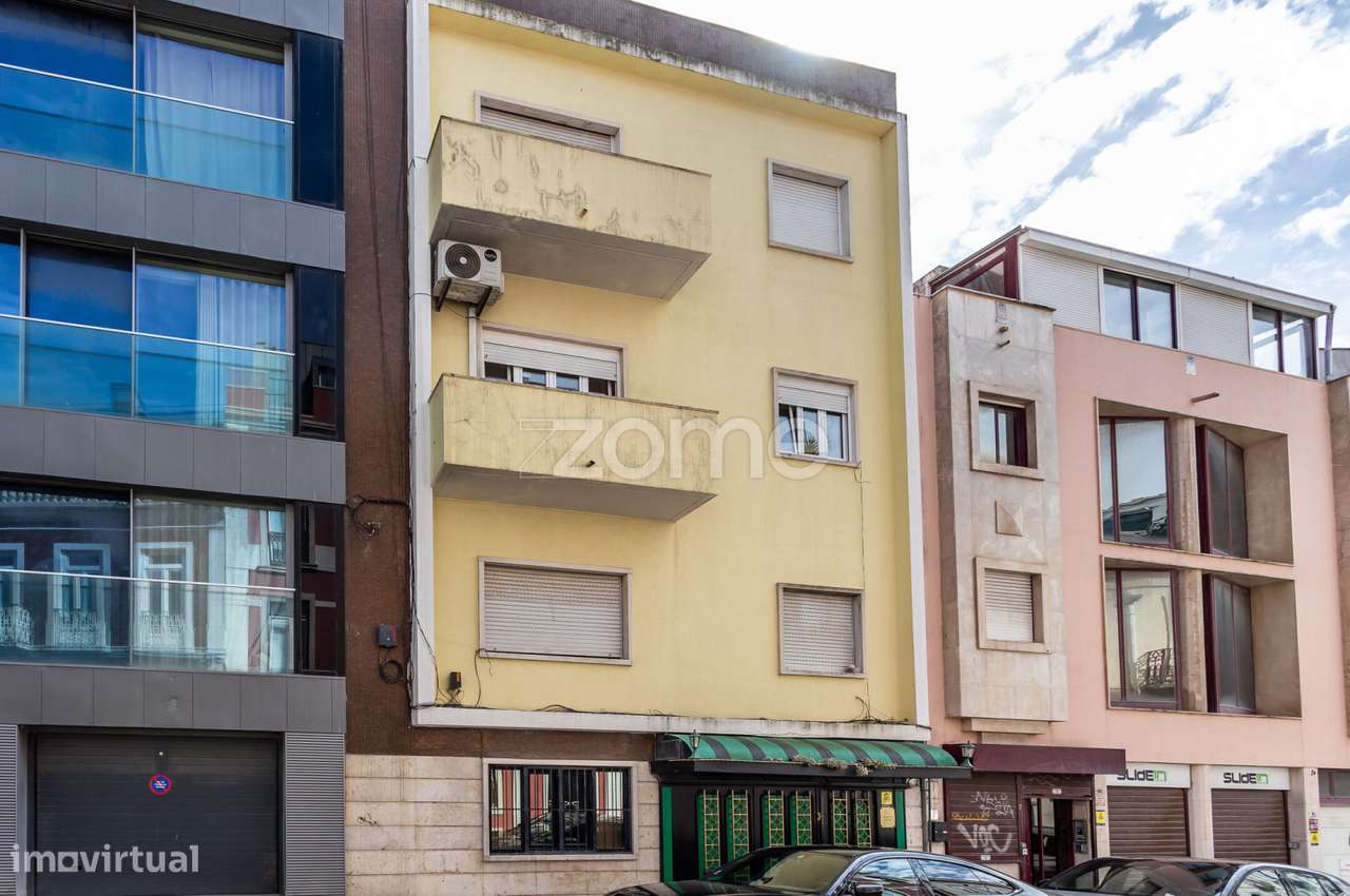 T2 Remodelado na Av. Duque de Loulé, junto ao Marquês de Pombal-25