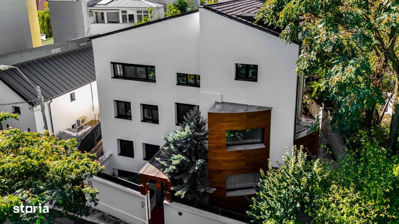 Vila Individuala de Lux in Herastrau - 10 Camere, Cinema, Piscina Ream - Imagine principală: 1/19