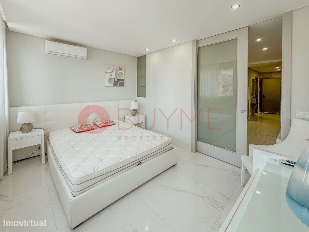 Apartamento T0+1 Renovado no Centro de Vilamoura-9