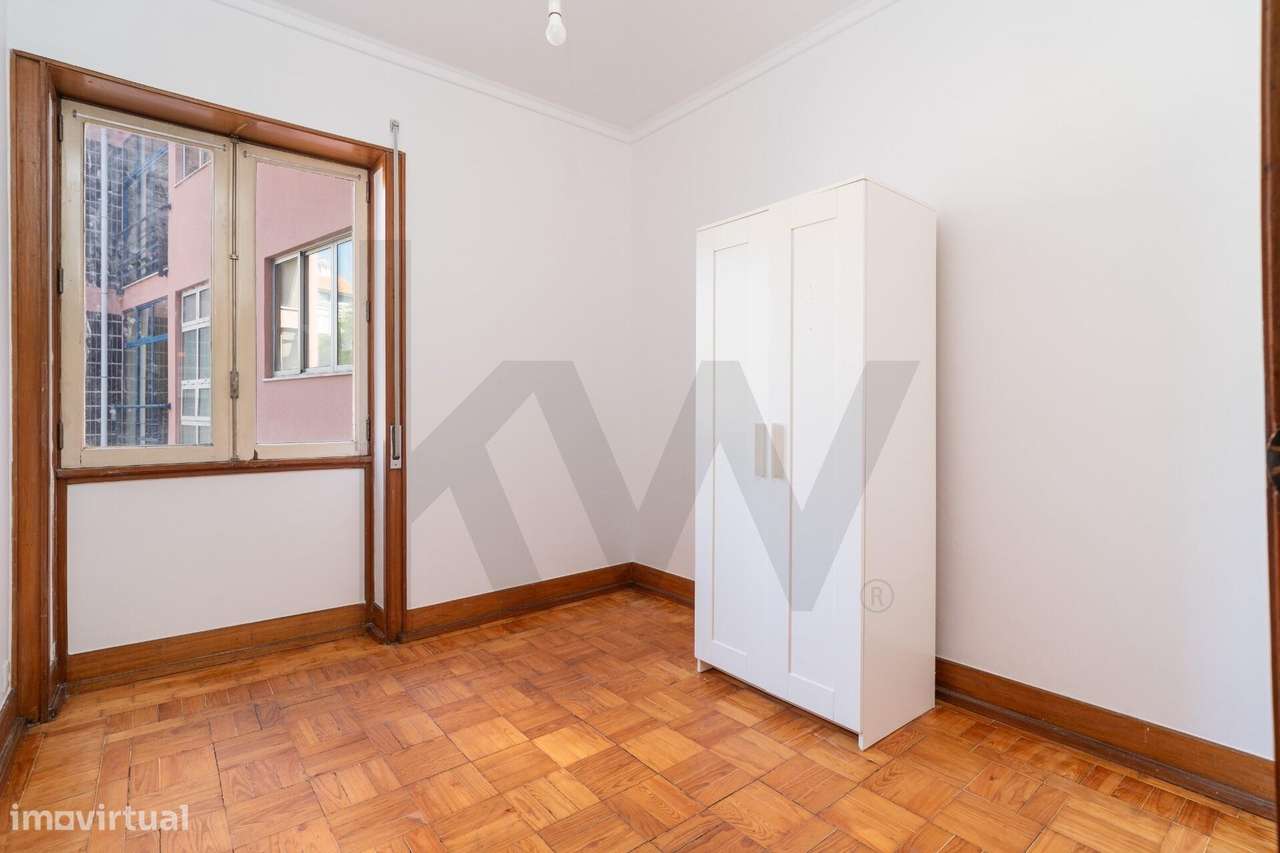 2 Apartamentos T8 + Piso Independente | 3 Garagens | Coimbra-18