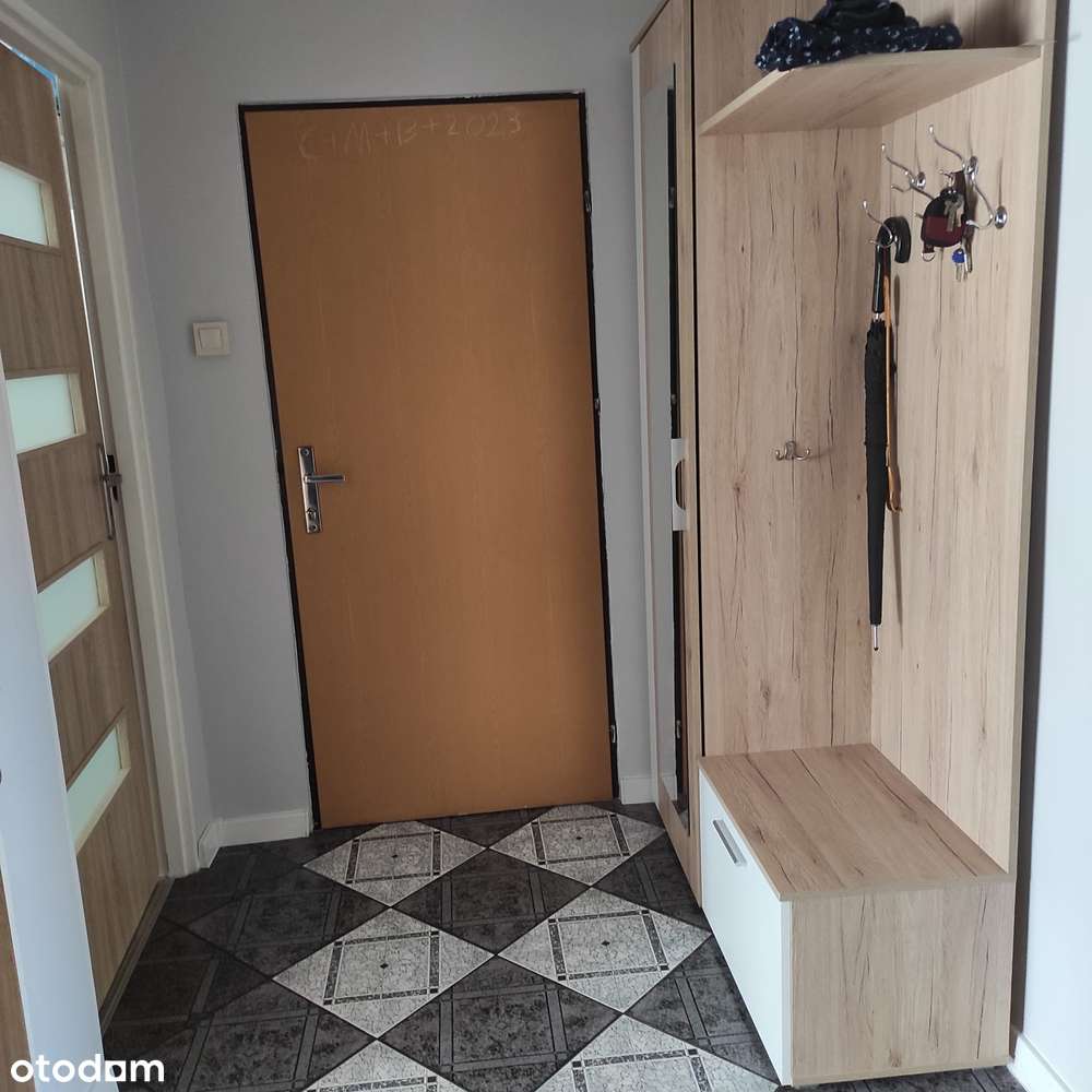 Trzypokojowe mieszkanie z balkonem i klimatyzacją-10