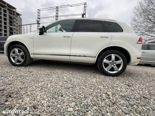 Volkswagen Touareg - 34