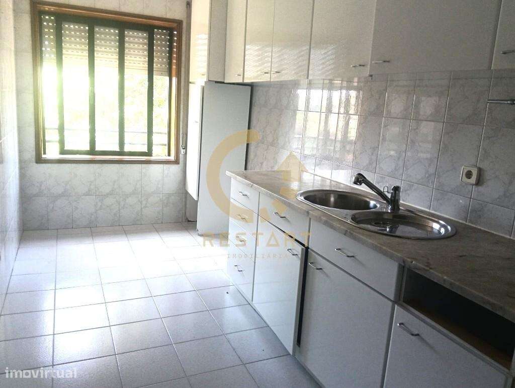 Apartamento T1 com Potencial de Modernização – Matosinhos-11