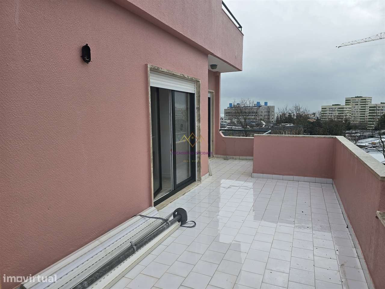 T2 com 2 Terraços e Arrecadação na Quinta da Bela Vista - Grande imagem: 3/22