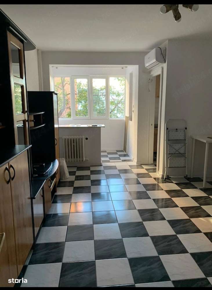 Garsoniera De Vanzare in zona drumul taberi sec.6