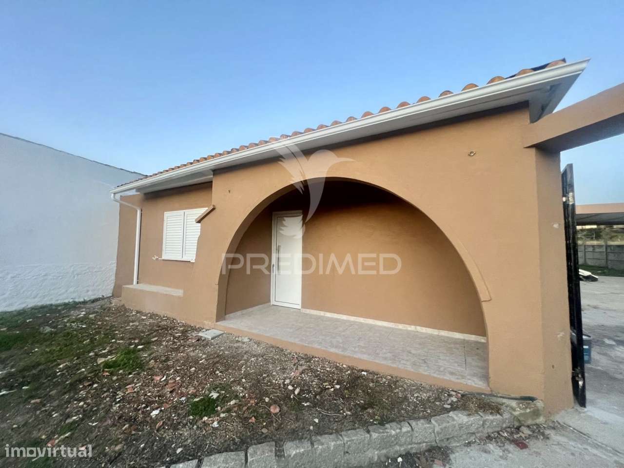 Vende-se moradia térrea V3 renovado em Estarreja - Grande imagem: 2/22