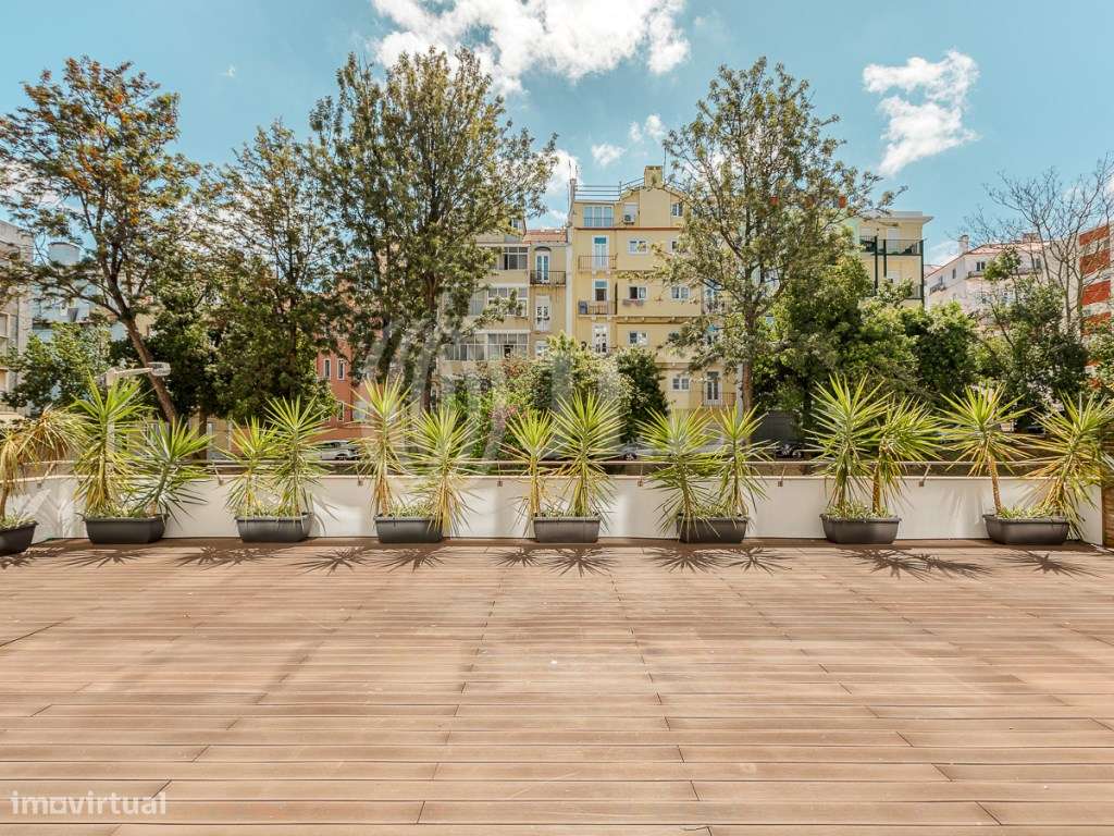 Apartamento T3 duplex com terraço, na Lapa, em Lisboa - Grande imagem: 2/27