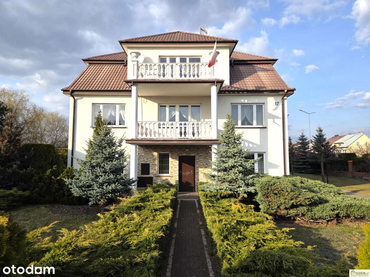 Duży potencjał inwestycyjny. Budynek 264 m2 + działka 14 arów - Łuków