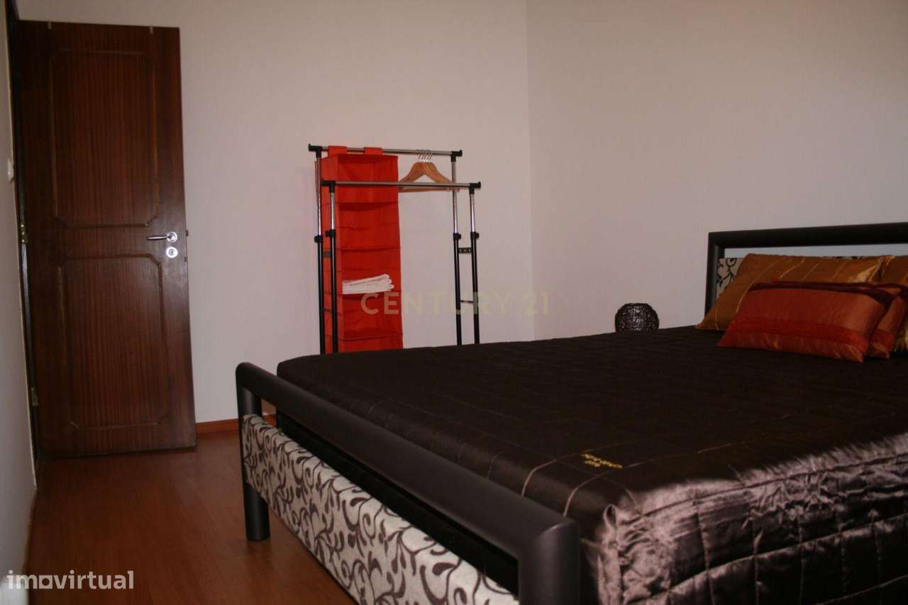 Apartamento T2 mobilado em Amora, Seixal - Oportunidade Única!-5