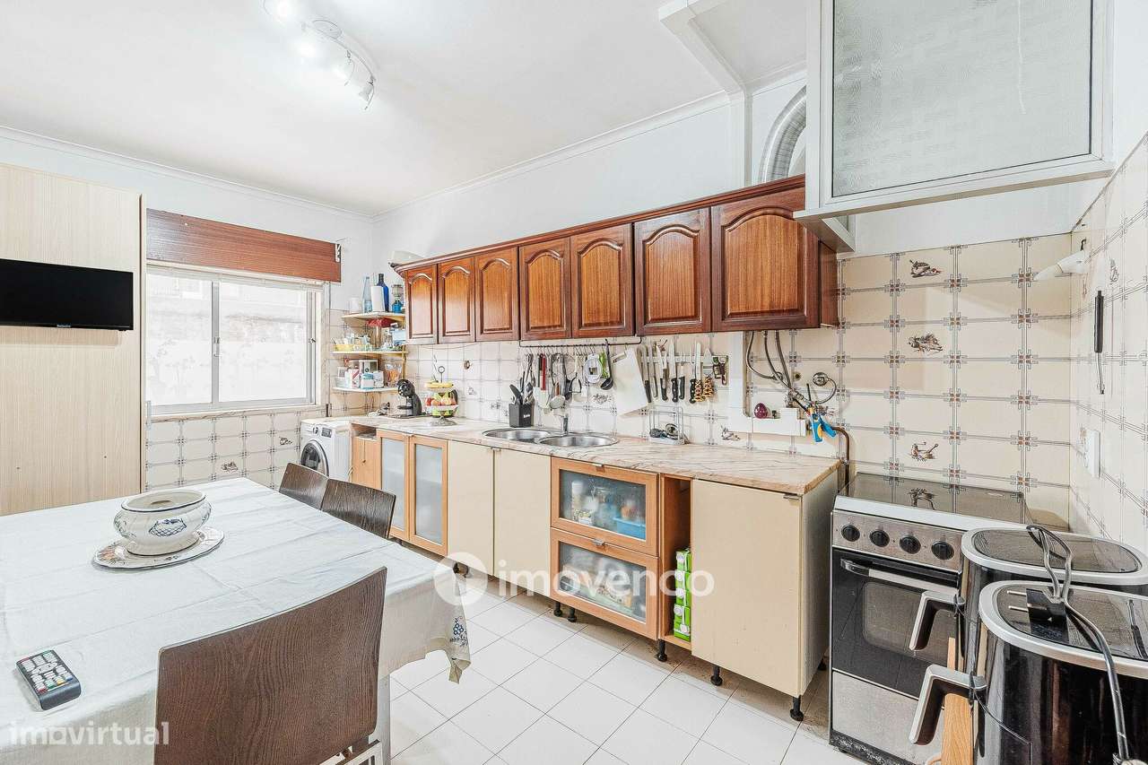 Apartamento T2 com arrecadação, em Agualva-7