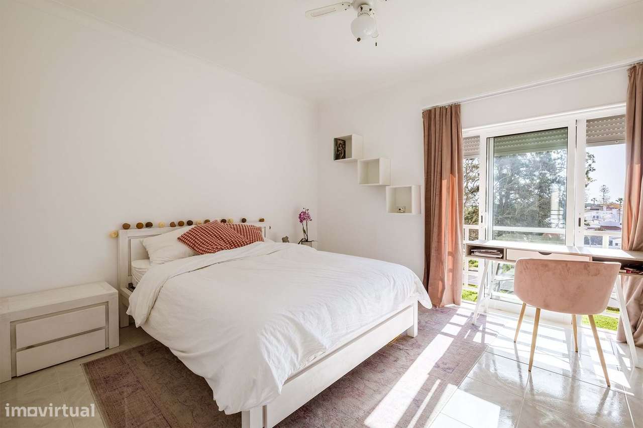 ESPAÇOSO E LUMINOSO APARTAMENTO T2 PARA VENDA PERTO DA PRAIA DA DONA A-17