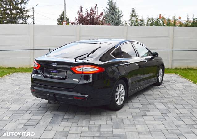 Ford Mondeo 1.5 TDCi ECOnetic Start-Stopp Titanium - 4