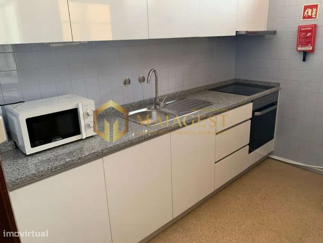 Apartamento T2 mobilado e equipado com 2 varandas - Grande imagem: 5/17