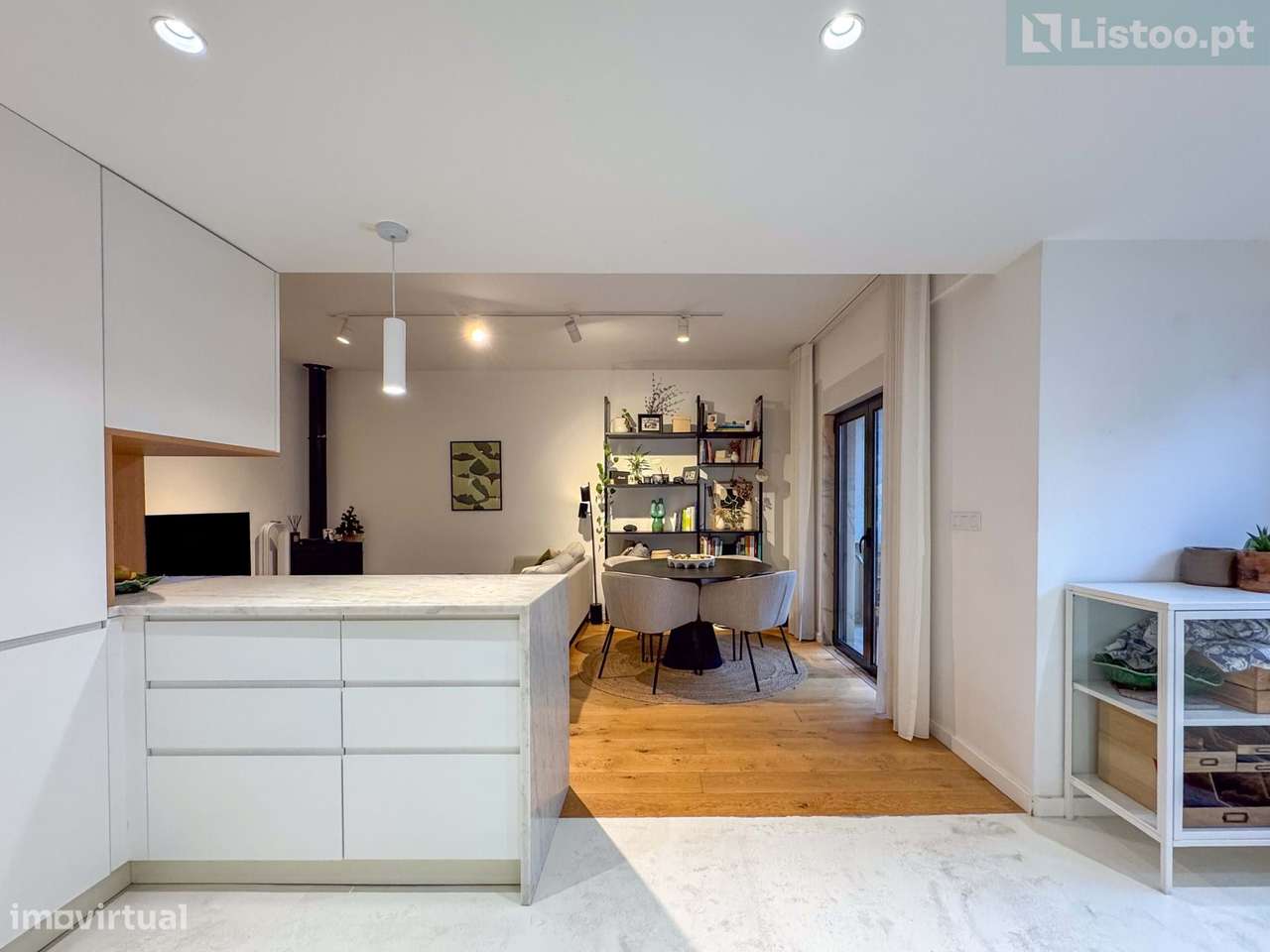 Apartamento T2 Remodelado no Centro de Algés - Grande imagem: 3/24