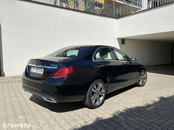 Mercedes-Benz Klasa C 300 d 4Matic 9G-TRONIC Avantgarde - 2