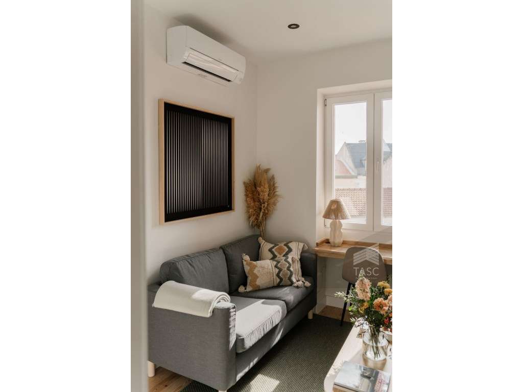 Dois apartamentos: T1 e estúdio com jardim-5