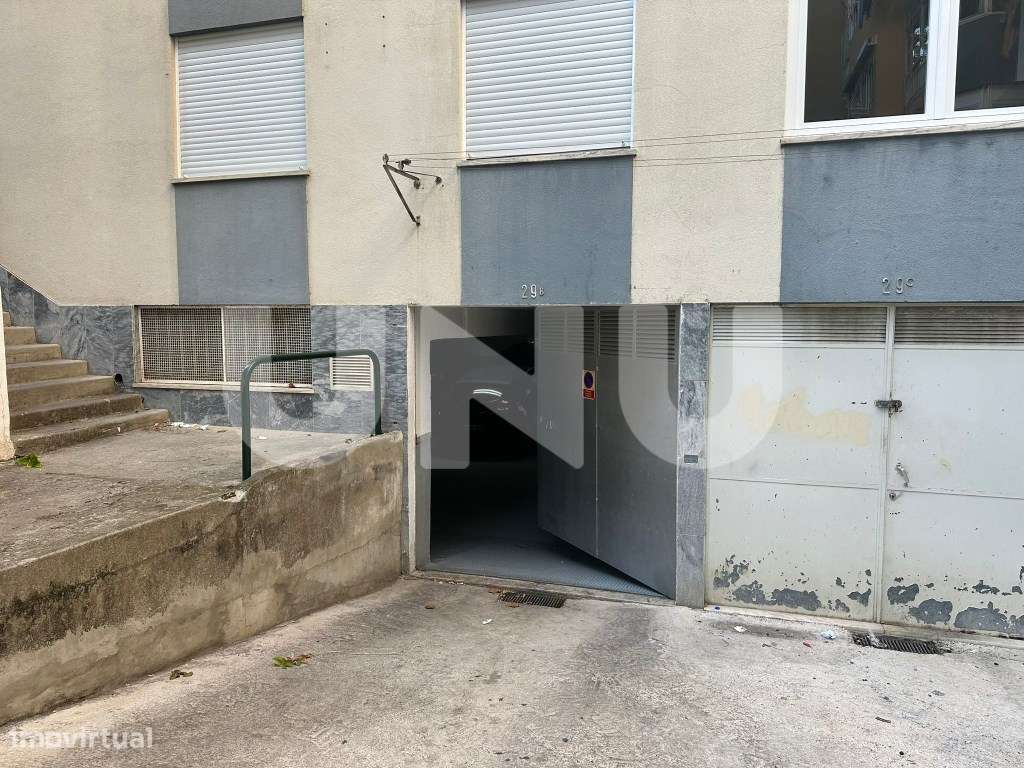 Armazém com escritório e WC em Algés de Cima - Grande imagem: 4/16