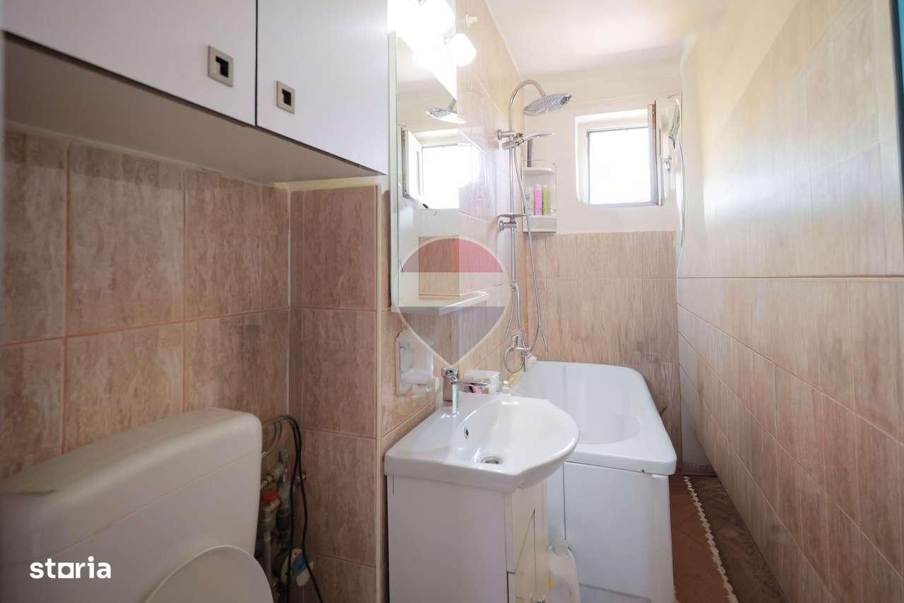 De vânzare apartament cu 2 camere, în zona Nufărul-5