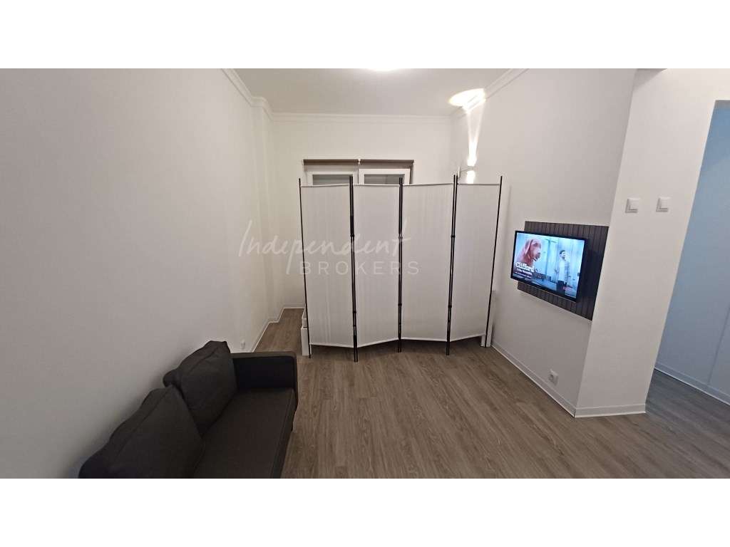 ARRENDAMENTO T0 EM OEIRAS [EQUIPADO E SEMI-MOBILADO] - Grande imagem: 4/37