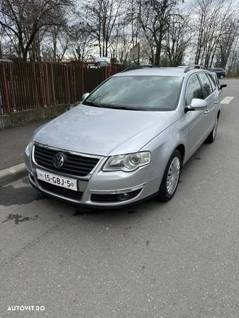 Volkswagen Passat 2.0 TDI DPF Highline - 4