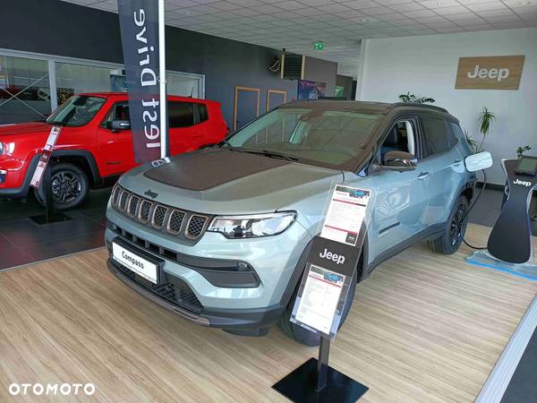 Jeep Compass - 2