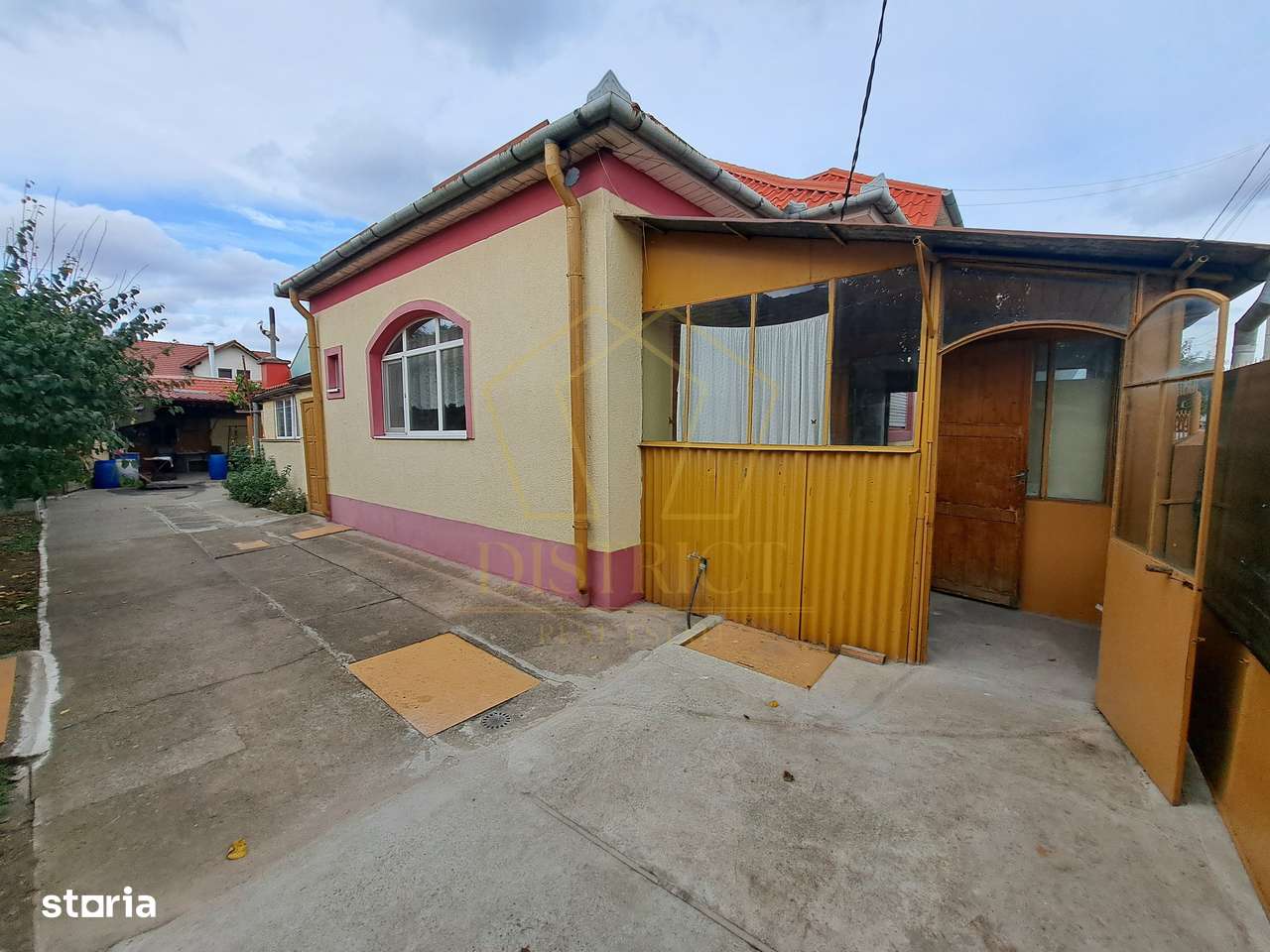 Spatiu cu 3 camere, anexa si terasa | Dumbravita - Imagine principală: 4/18