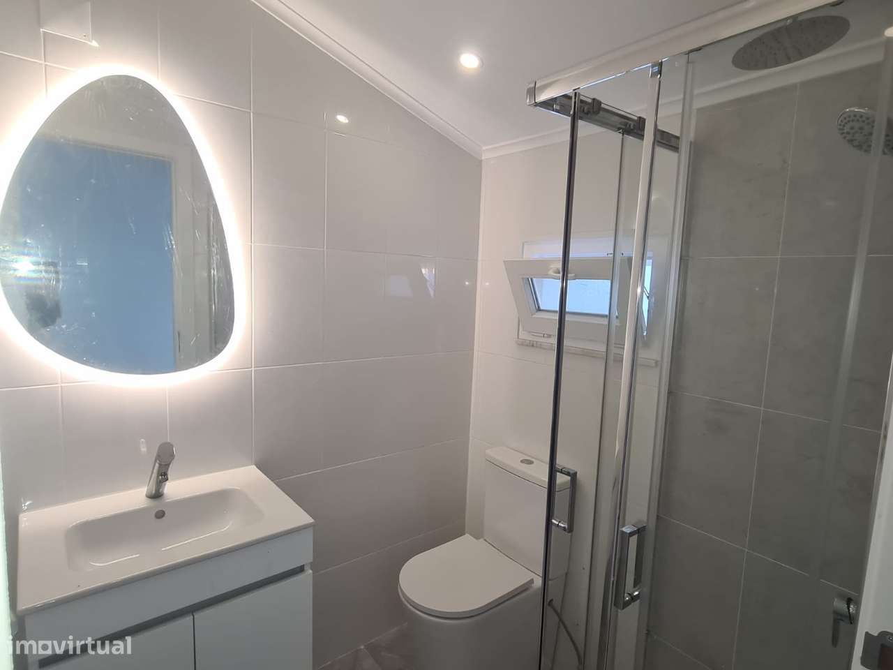 Moradia T3 Renovada Niza - Com Quintal-25