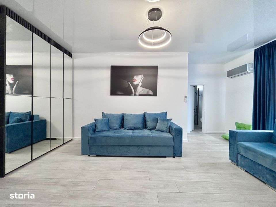 Vedere laterala la mare, prima linie, mobilat, parcare inclusa - Imagine principală: 4/11