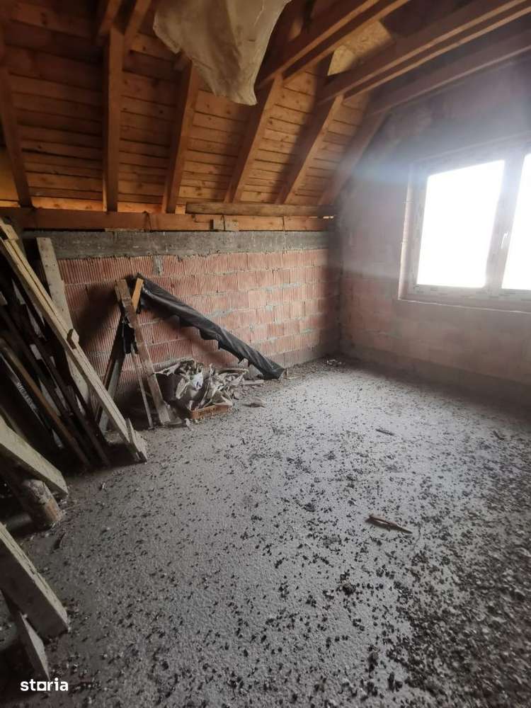 Casa la rosu in Harman - Imagine principală: 3/8