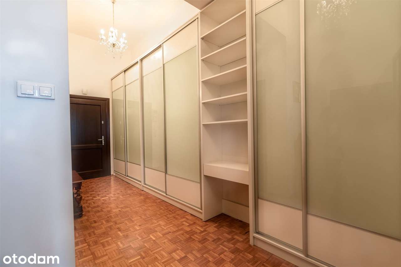 Reprezentacyjna KAMIENICA na Krzykach – unikatowe 76 m, wysokie sufity-12