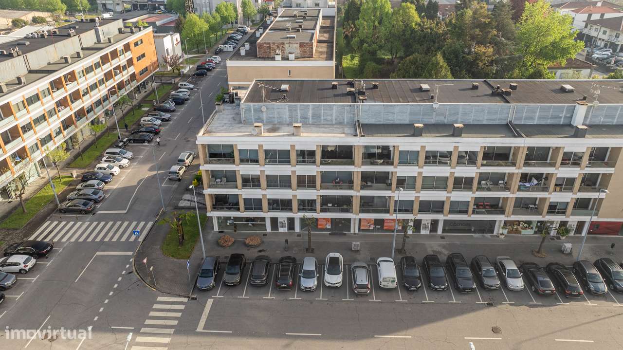 Apartamento T3 renovado em Celeirós-22