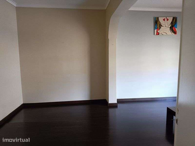 Apartamento T2 em Alverca do Ribatejo, perto da estação comboios - Grande imagem: 4/11