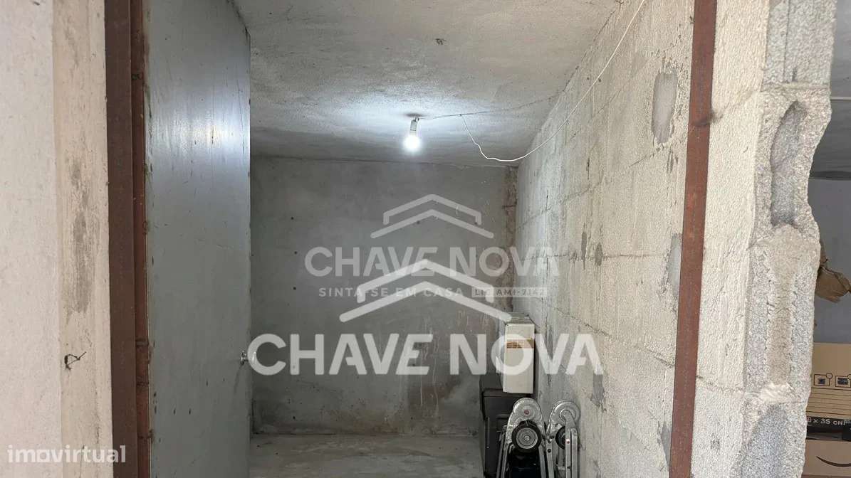 Andar Moradia V2+1 c/ Garagem em Canidelo-5
