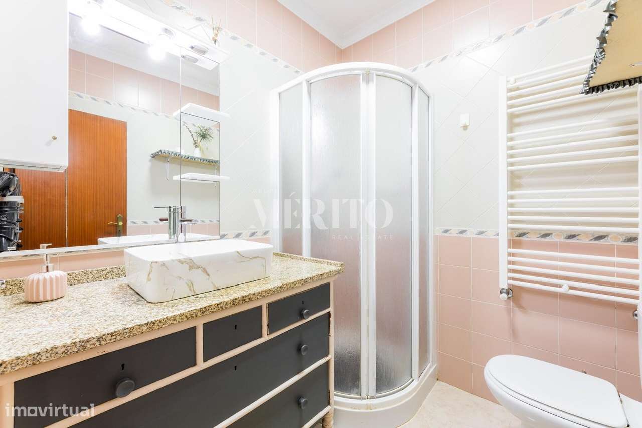 Moradia com Alojamento Local-9