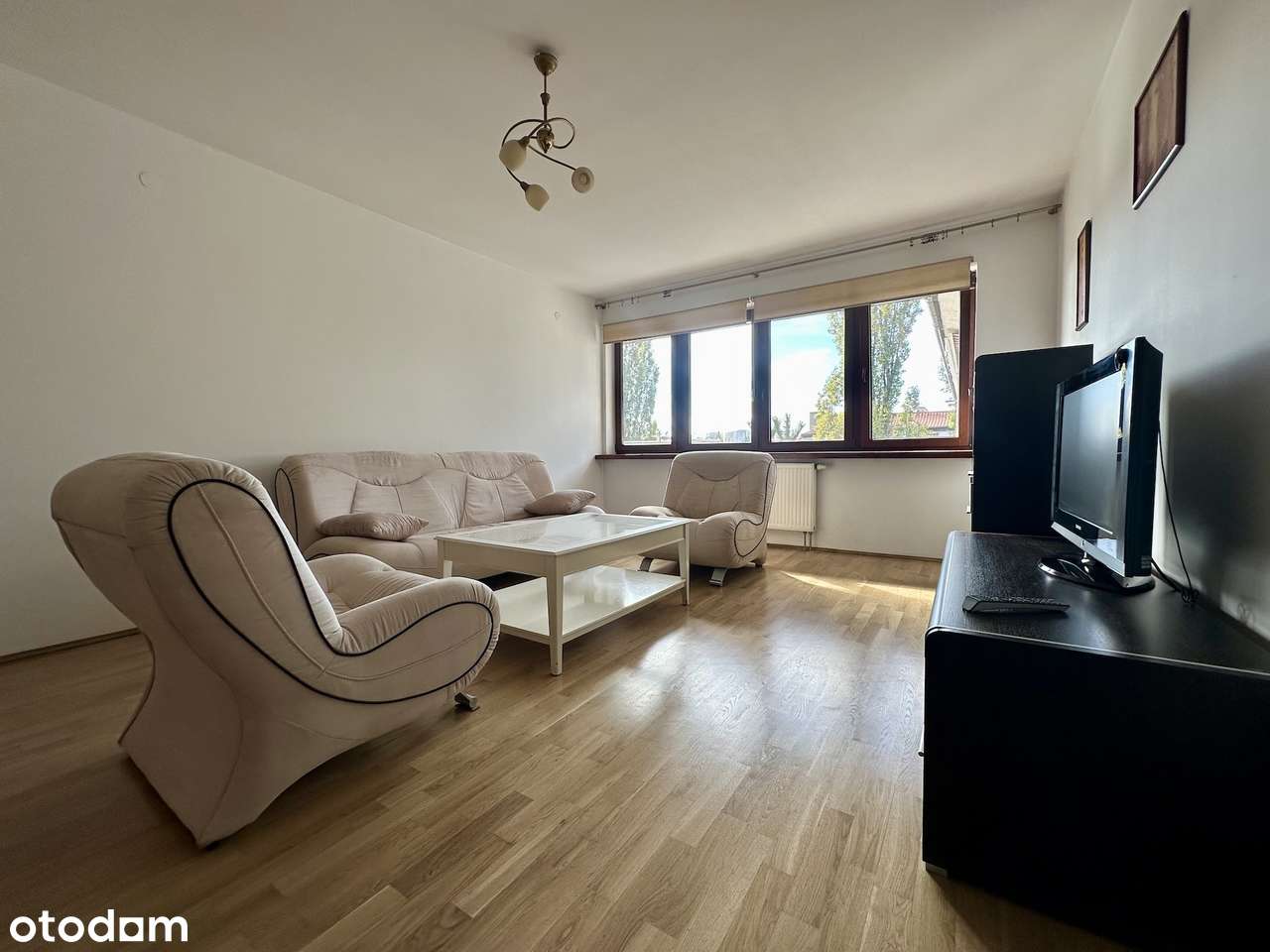 Przestronne mieszkanie 3 pokojowe w samym sercu Sadyby-1