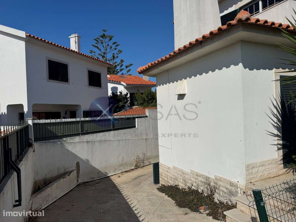 Moradia T5 com 238 m2 e terreno de 330 m2, no Cobre, Cascais - Grande imagem: 4/34