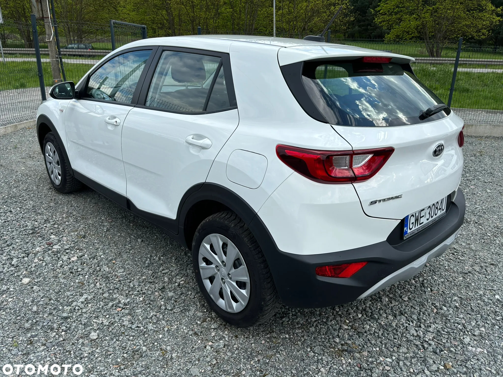 Kia Stonic 1.2 L - 24