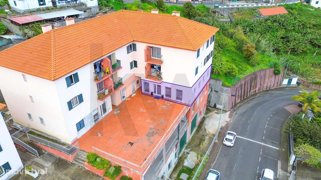 Espaço Comercial no Faial Em Excelente Estado de Conservação - Grande imagem: 2/18