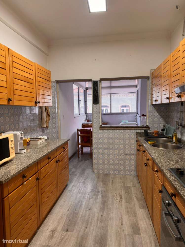 Quarto - localizado em Baixa de Santa Clara Coimbra - Grande imagem: 4/10