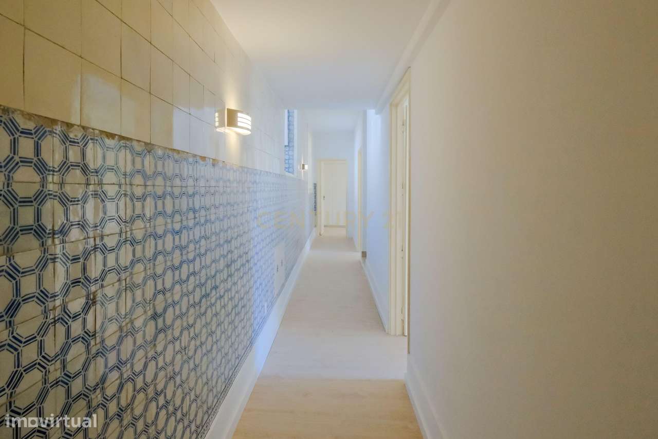 Apartamento T5 no Chiado-10