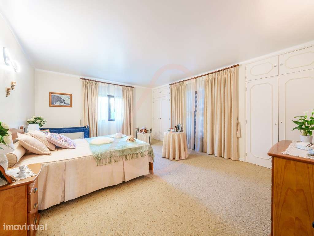 Refúgio Perfeito no Campo com Vista de Sonho e Piscina!-26