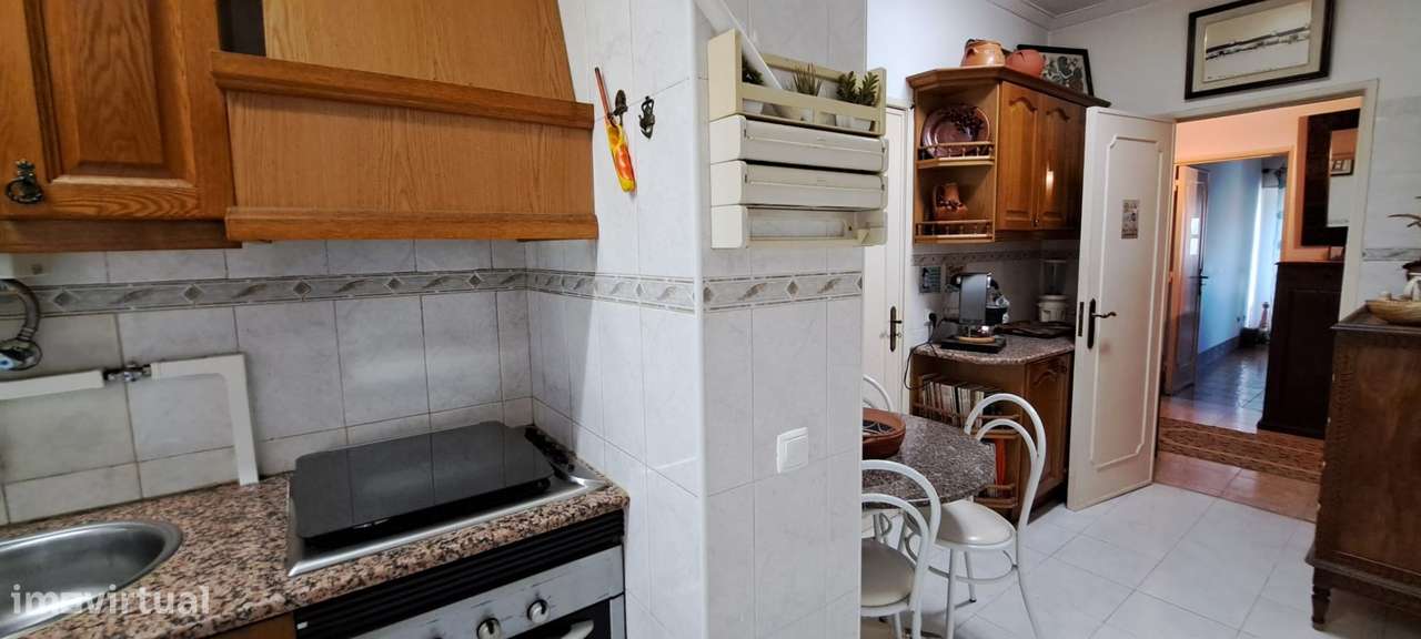 T3+1 | 110m2 | Av. 25 de Abril, Cacilhas | Com vista de Rio-23