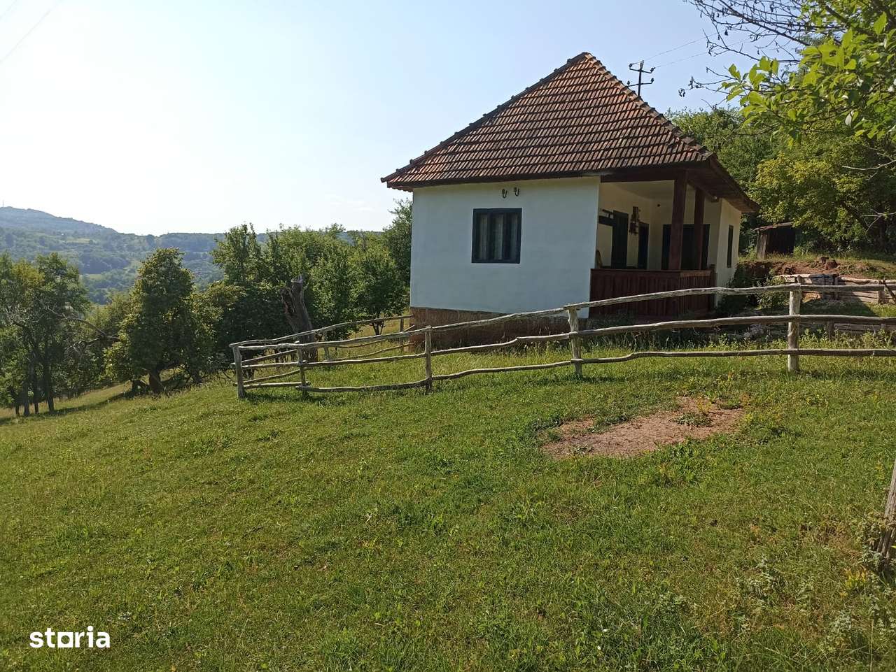 Proprietate plus 13 hectare teren la 25 km de Deva - Imagine principală: 1/16