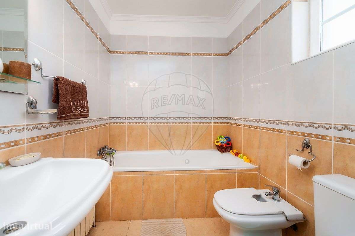 Moradia T4 para venda-12