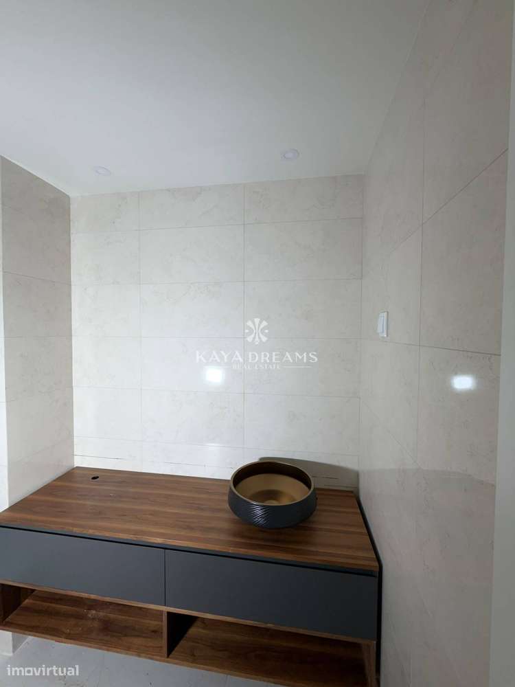 T4 novo com Espaço Exterior em Ramada, Odivelas-11